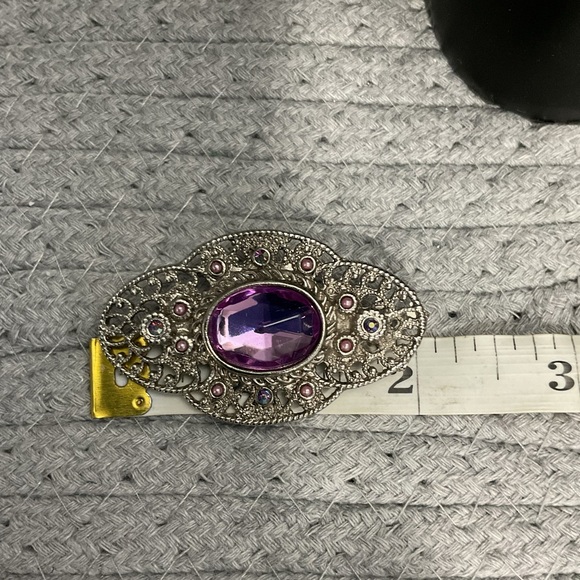 Gorgeous Vintage Rhinestone Lapel Oval Silver Tone Brooch. Absolutely gorgeous. - Picture 4 of 5